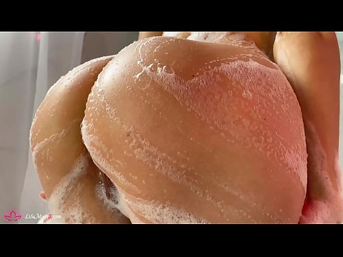 ❤️ Brunette onanerer fisse med vibrator til intens orgasme i brusebad Hjemmelavet porno at da.ladyxxxporno.ru ️❤